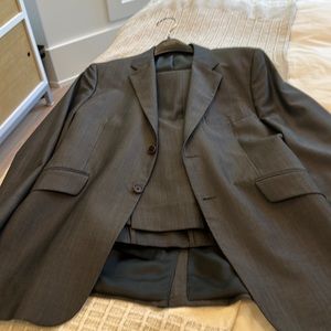 Call smith men’s suit gray worn once